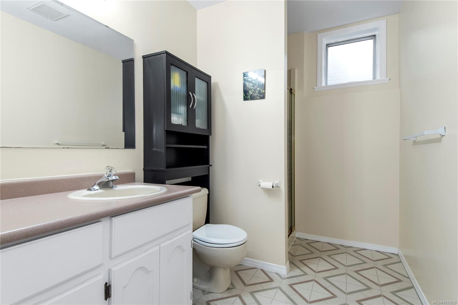 745 Bowen Dr, Campbell River, BC