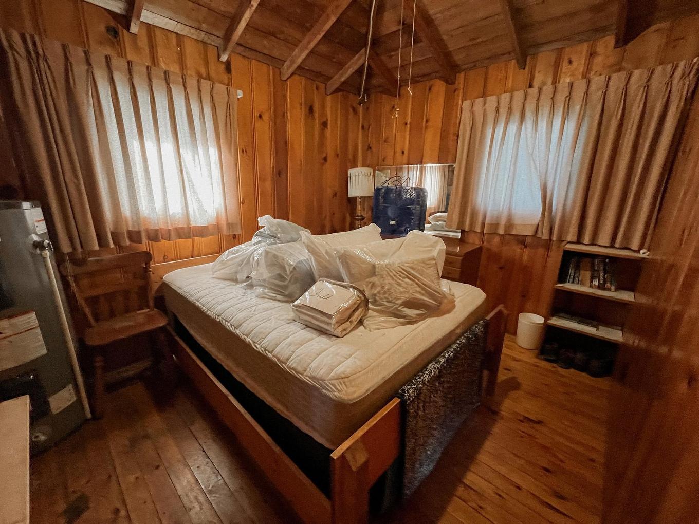 1 Minnesabic Island, District Of Kenora, ON - Indoor Photo Showing Other Room