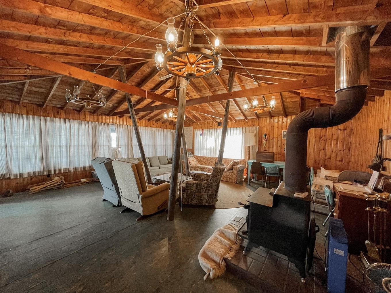 1 Minnesabic Island, District Of Kenora, ON - Indoor Photo Showing Basement