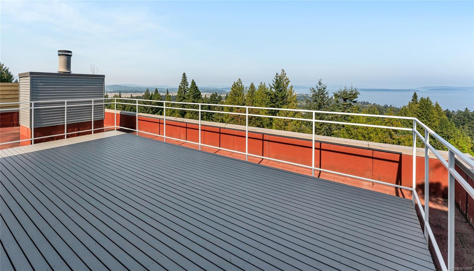 8909 Park Pacific Terr, North Saanich, BC