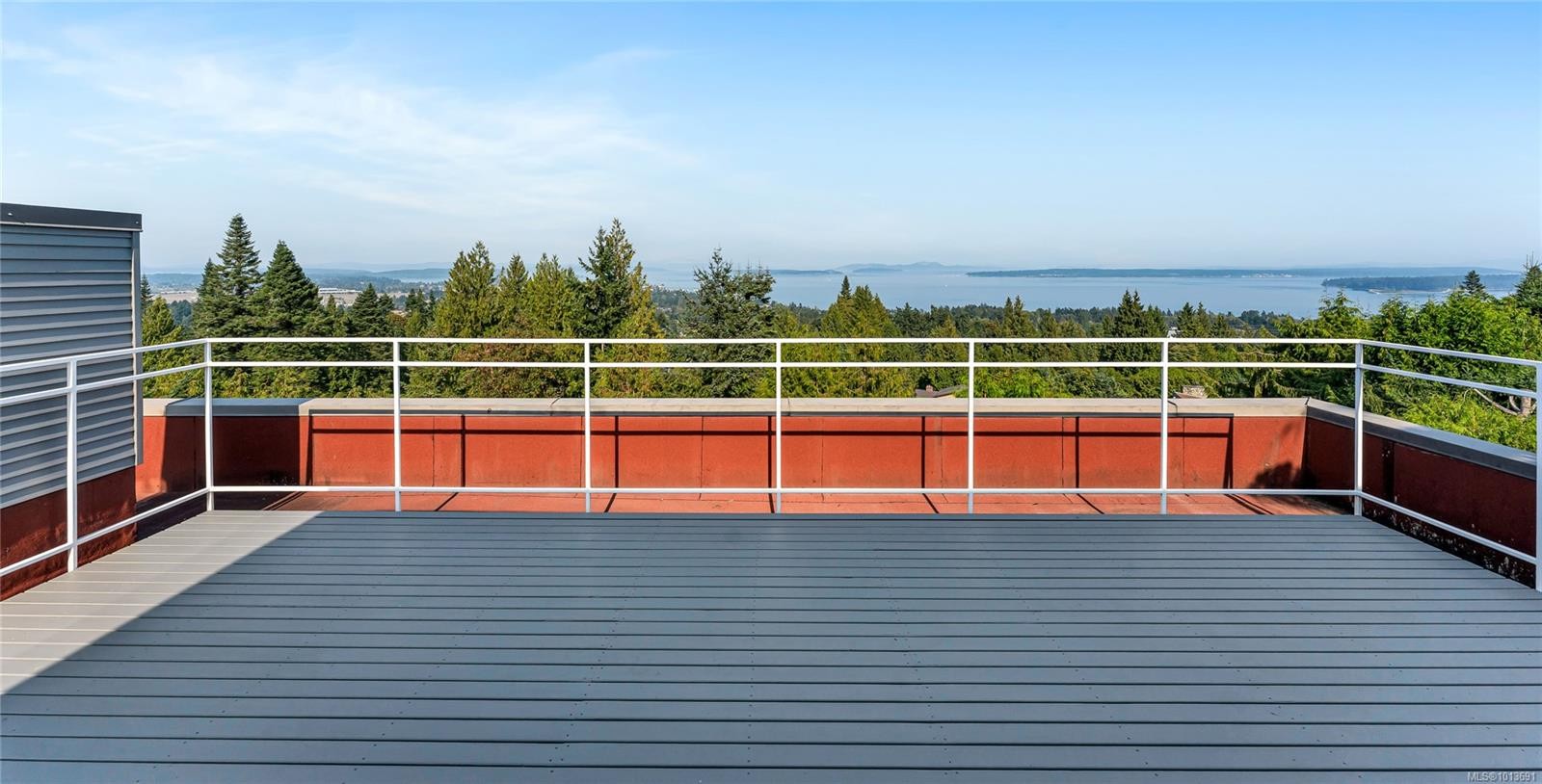 8909 Park Pacific Terr, North Saanich, BC