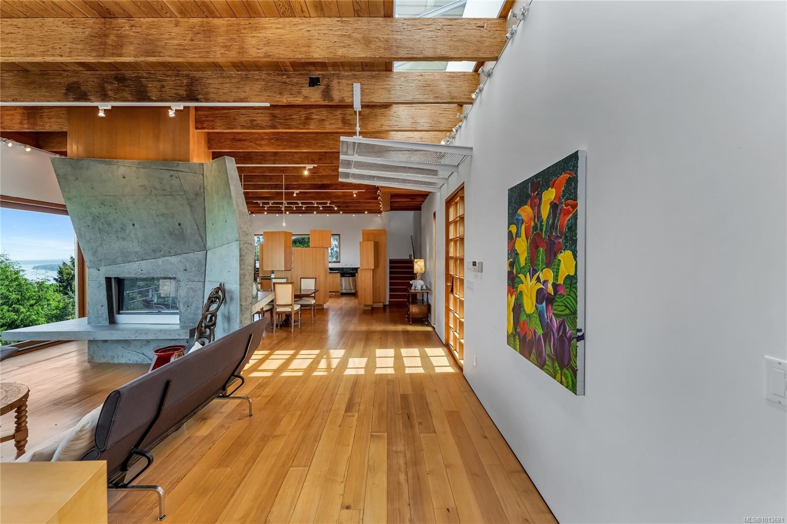 8909 Park Pacific Terr, North Saanich, BC