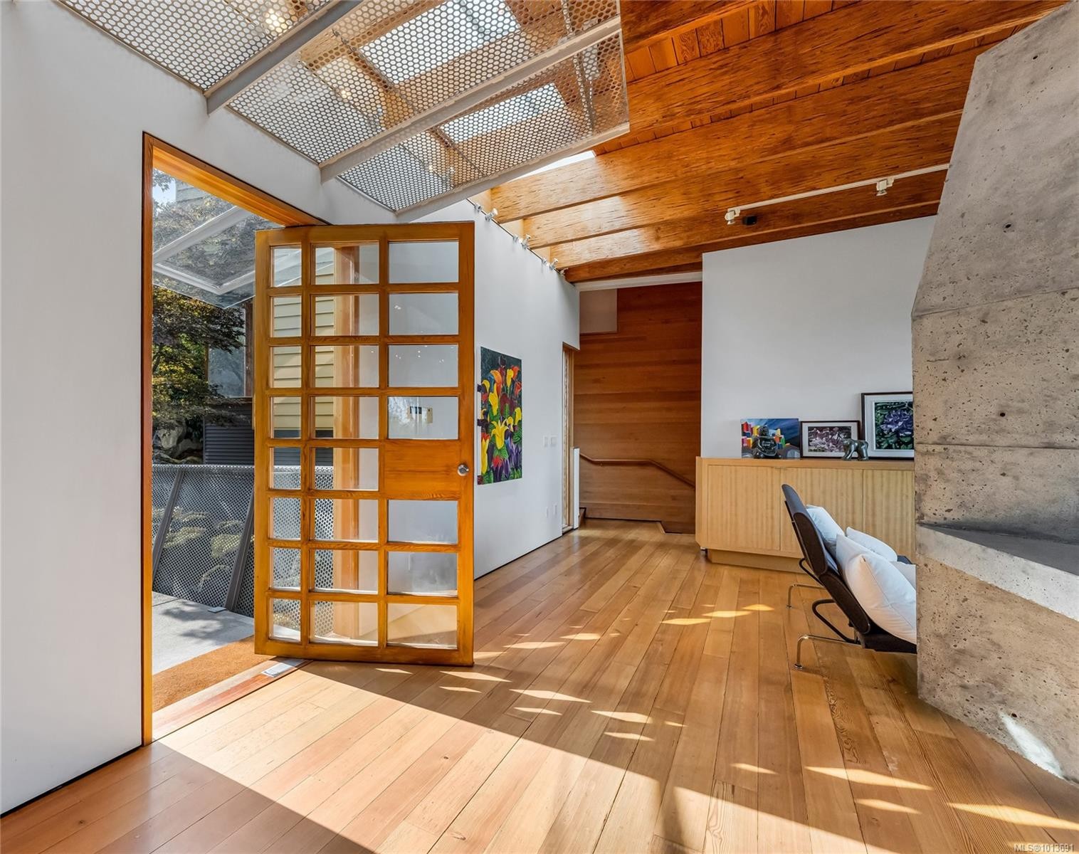 8909 Park Pacific Terr, North Saanich, BC