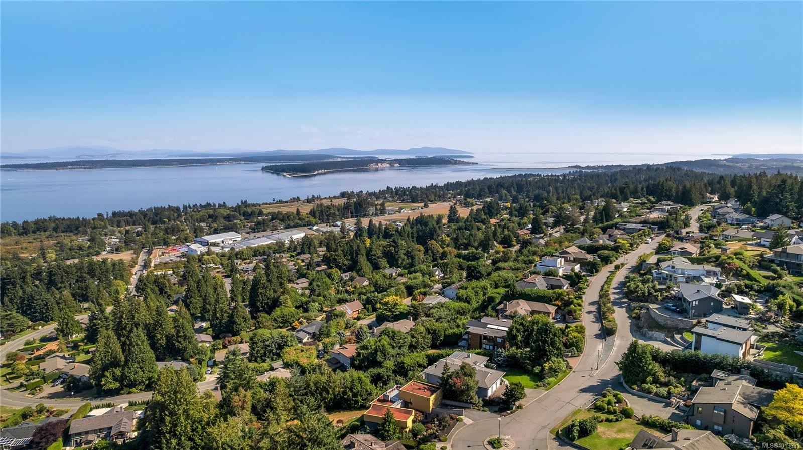 8909 Park Pacific Terr, North Saanich, BC