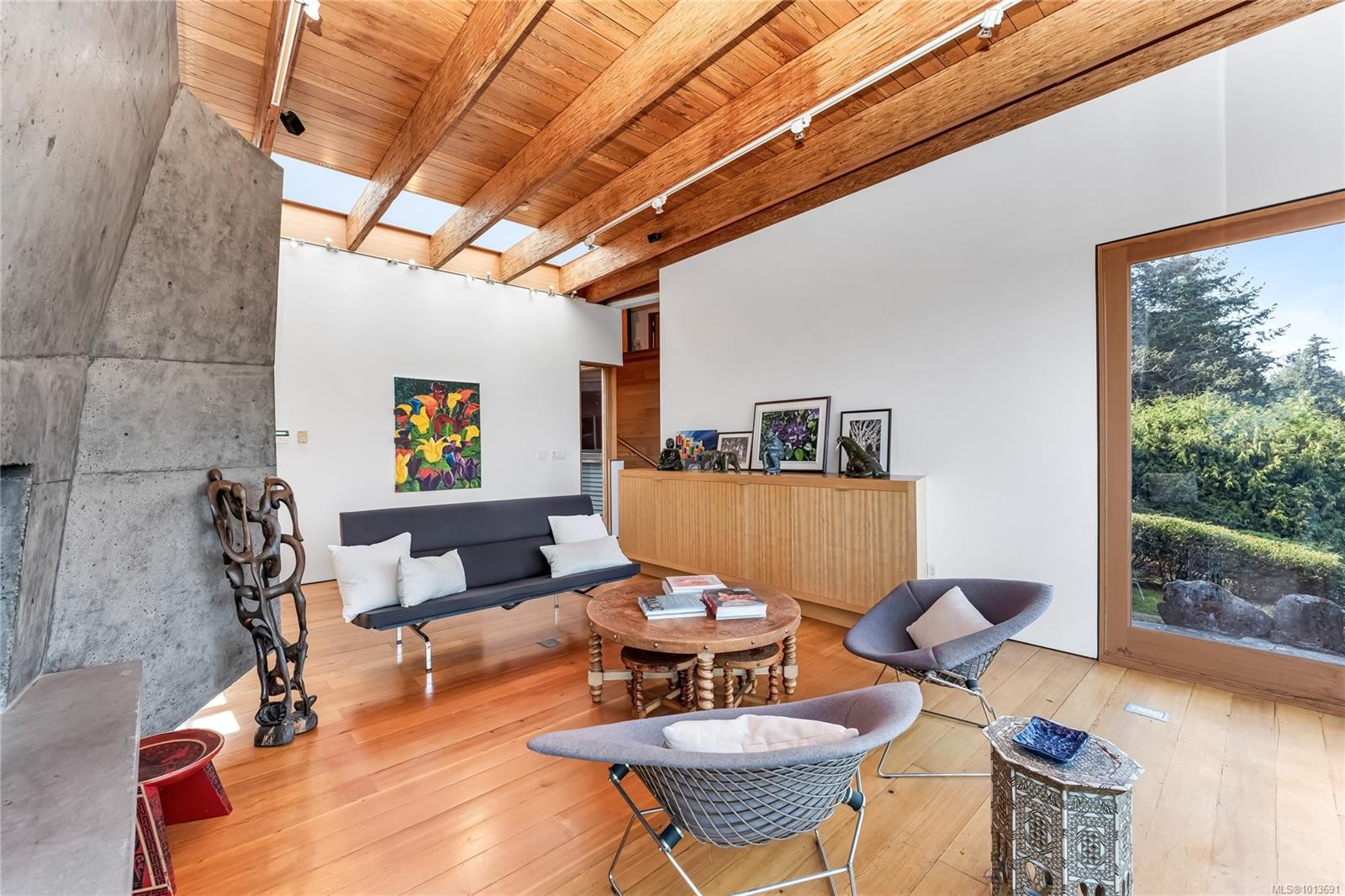 8909 Park Pacific Terr, North Saanich, BC