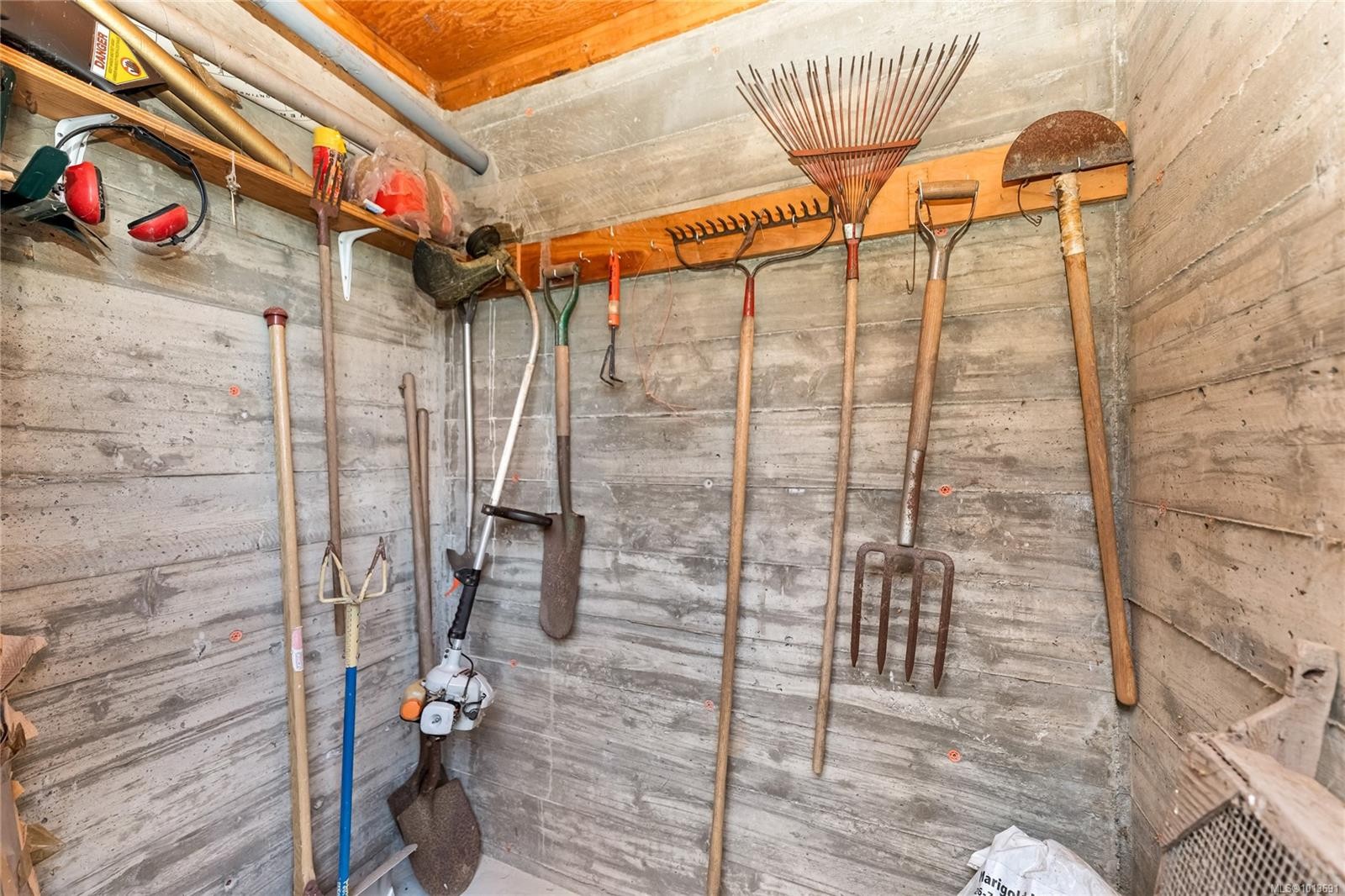 8909 Park Pacific Terr, North Saanich, BC