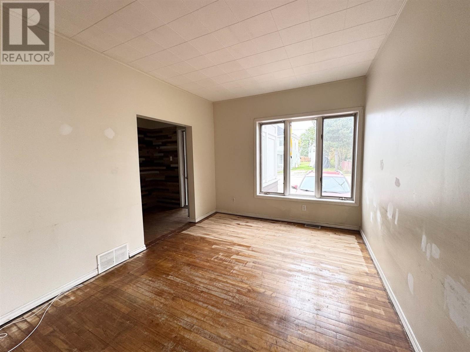 20 Aberdeen St N, Chapleau, ON - Indoor Photo Showing Other Room