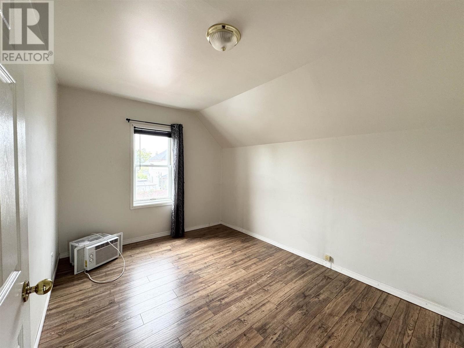 20 Aberdeen St N, Chapleau, ON - Indoor Photo Showing Other Room