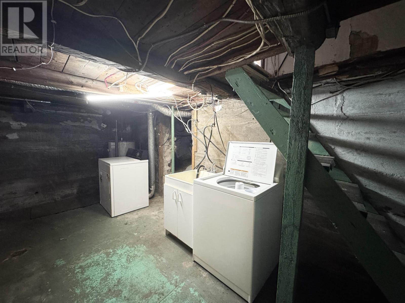 20 Aberdeen St N, Chapleau, ON - Indoor Photo Showing Laundry Room