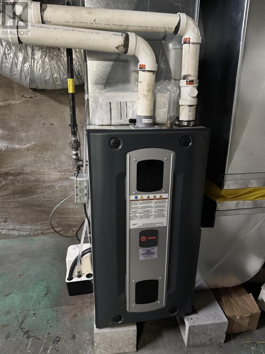 20 Aberdeen St N, Chapleau, ON - Indoor