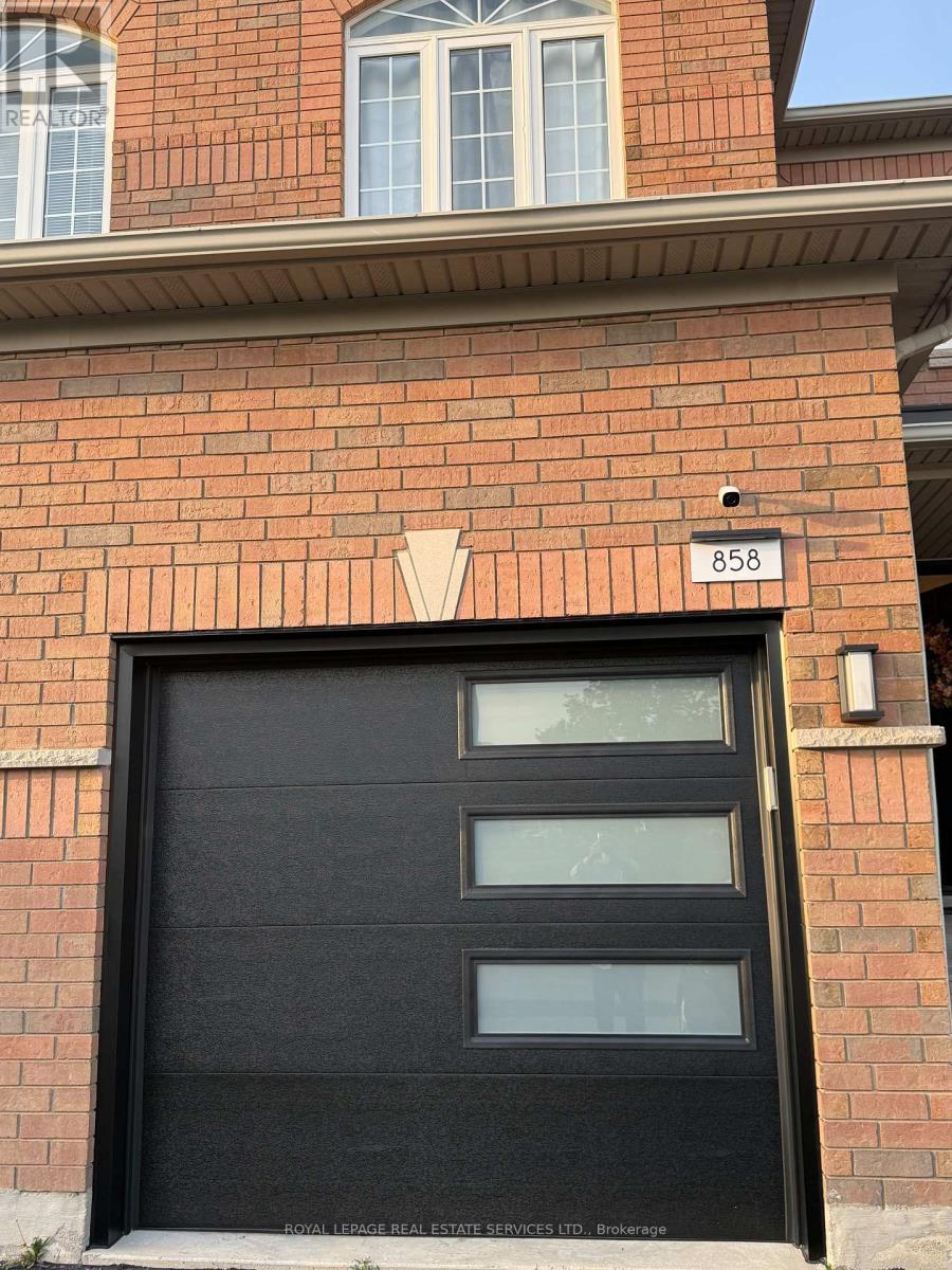 Bsmt - 858 Khan Crescent, Mississauga, ON - Outdoor With Exterior