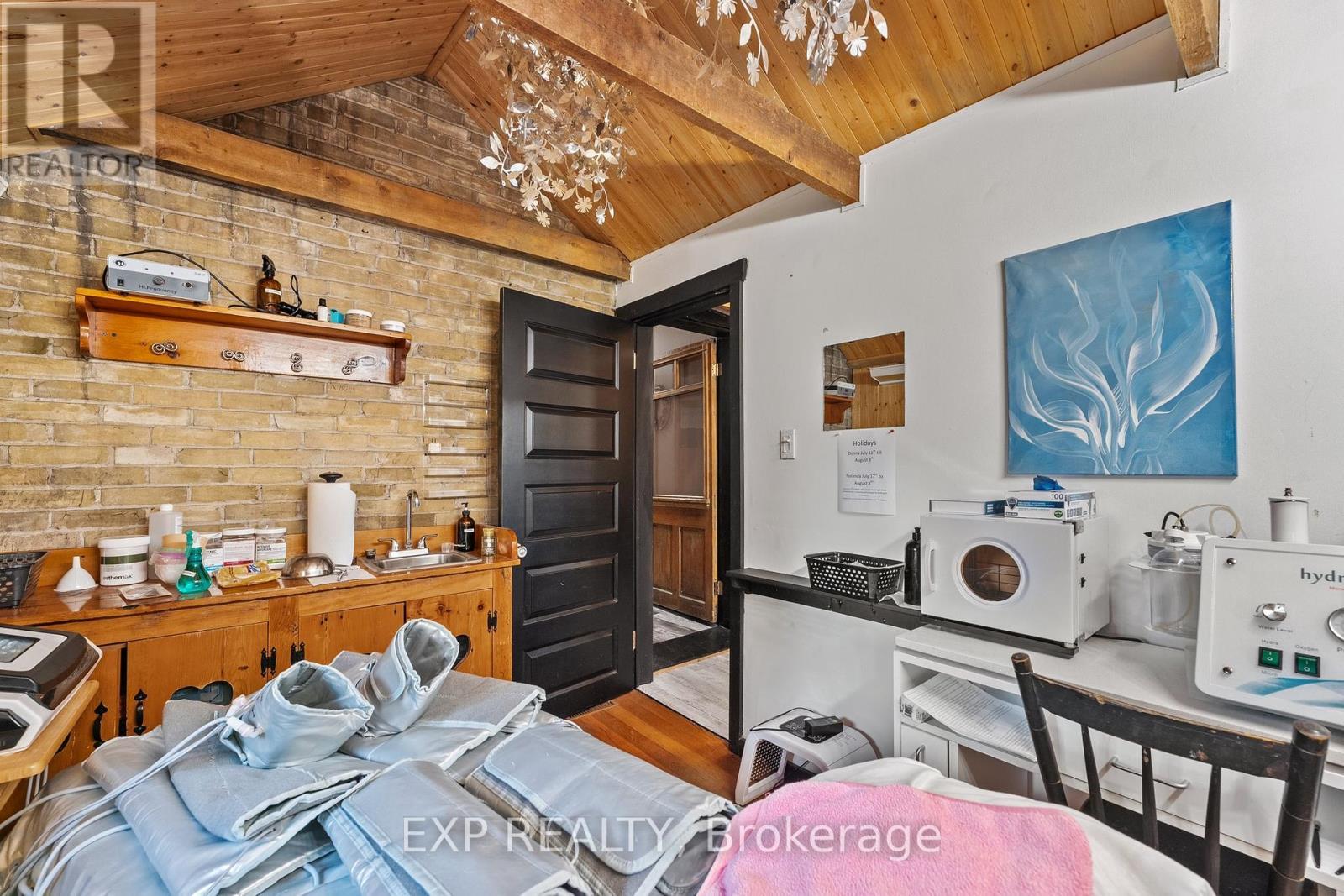 104 William Street N, Kawartha Lakes, ON