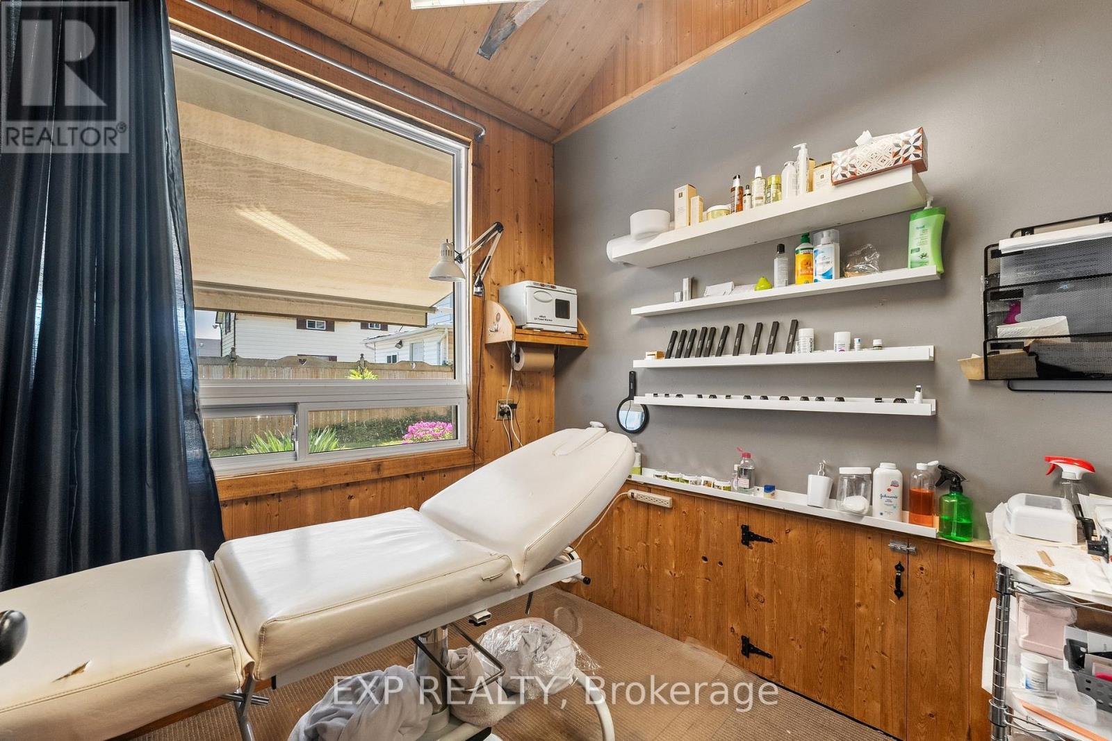 104 William Street N, Kawartha Lakes, ON