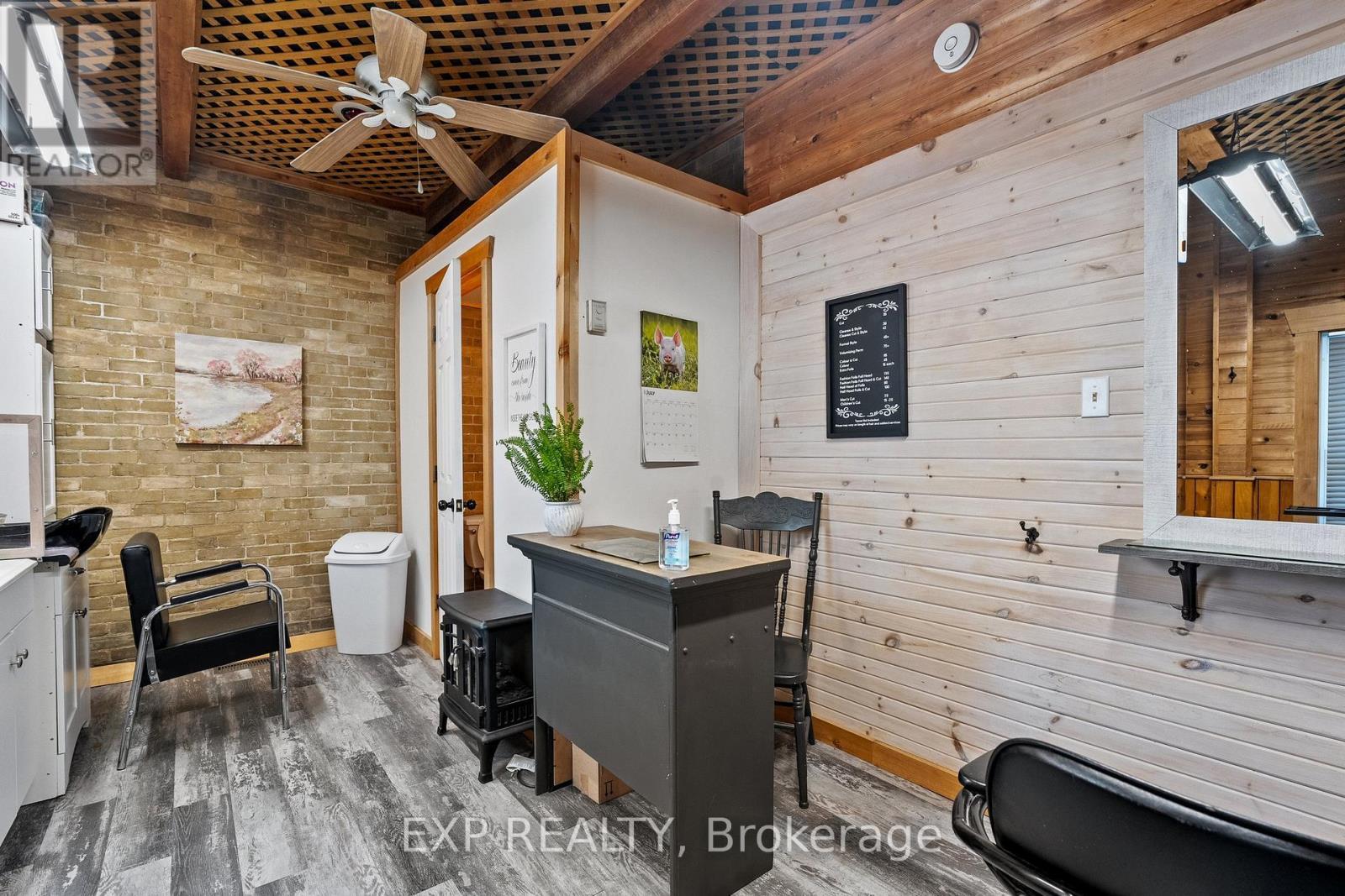 104 William Street N, Kawartha Lakes, ON