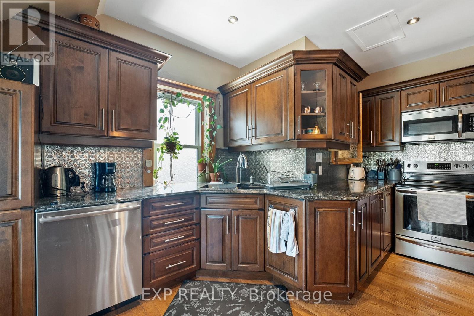 104 William Street N, Kawartha Lakes, ON