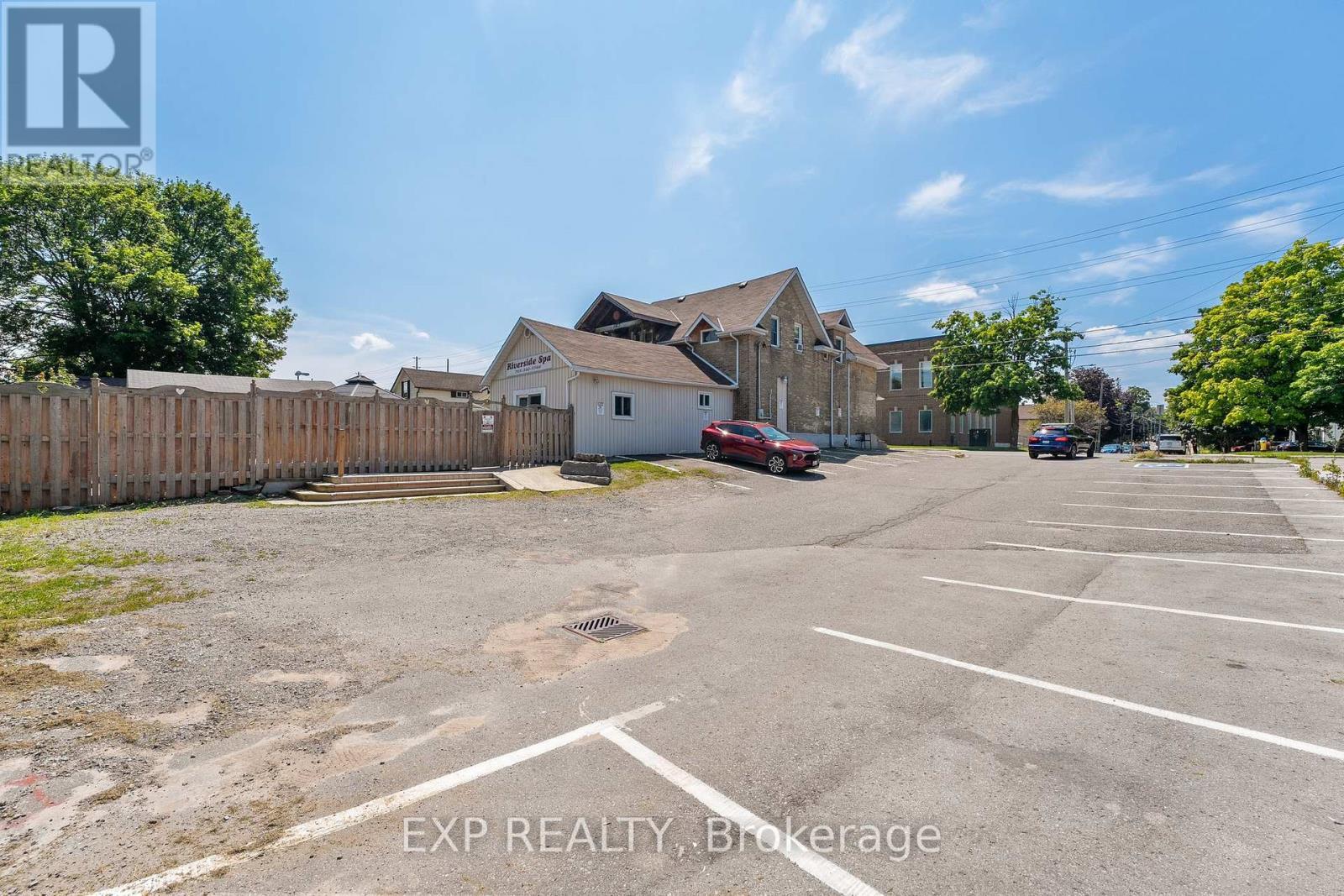 104 William Street N, Kawartha Lakes, ON