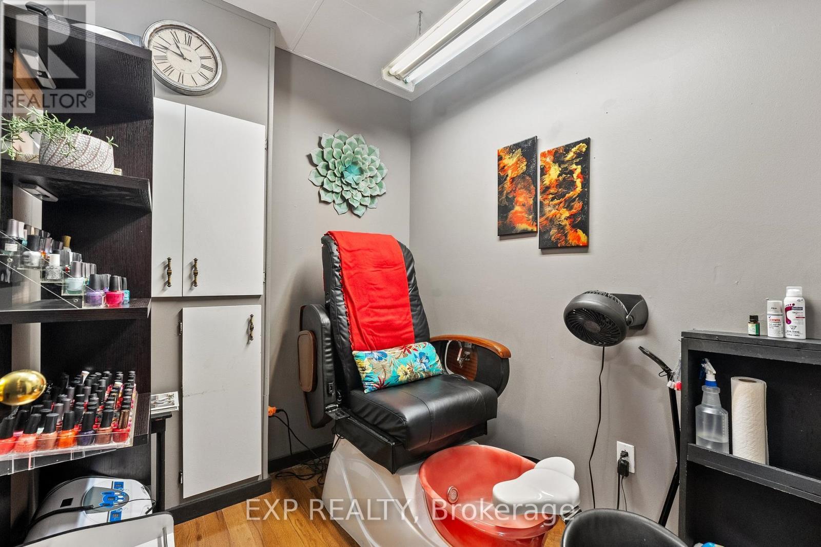 104 William Street N, Kawartha Lakes, ON