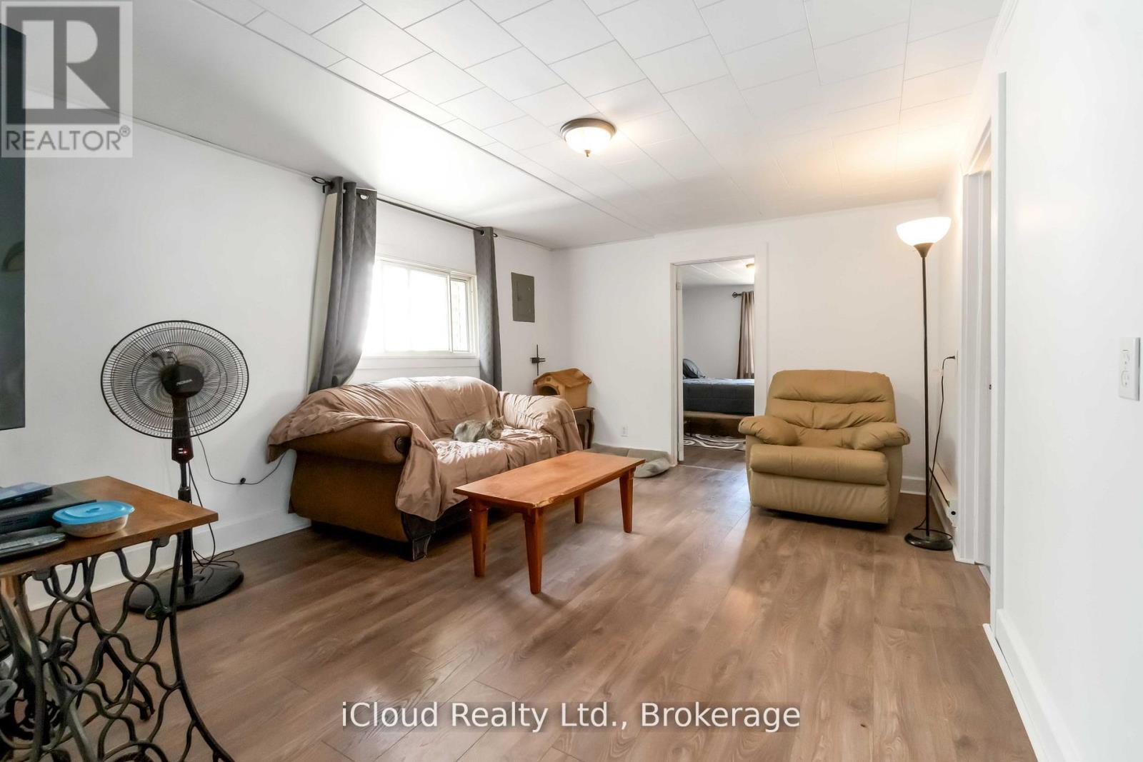 141 Main Street, Leeds And The Thousand Islands, ON - Indoor