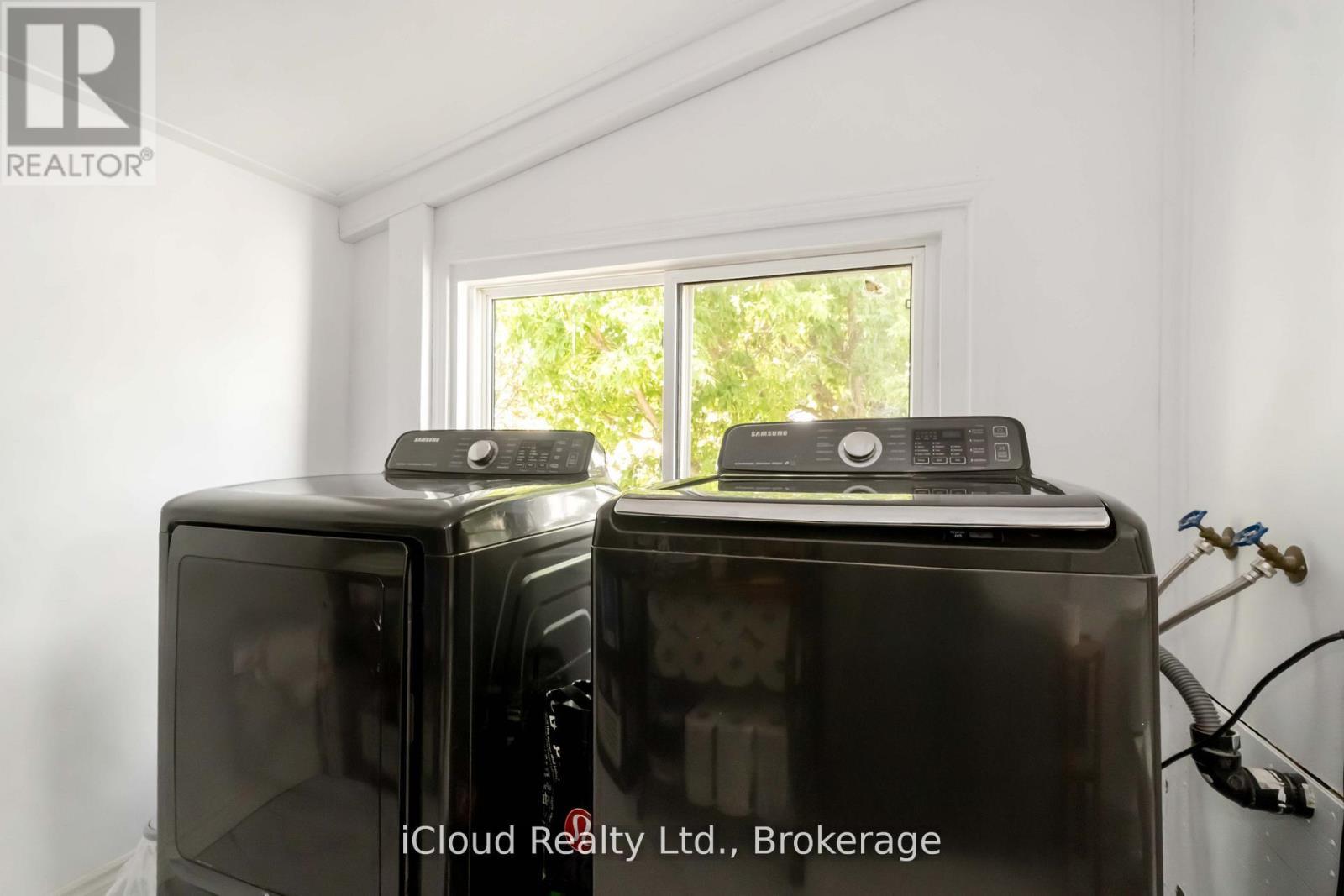 141 Main Street, Leeds And The Thousand Islands, ON - Indoor Photo Showing Laundry Room