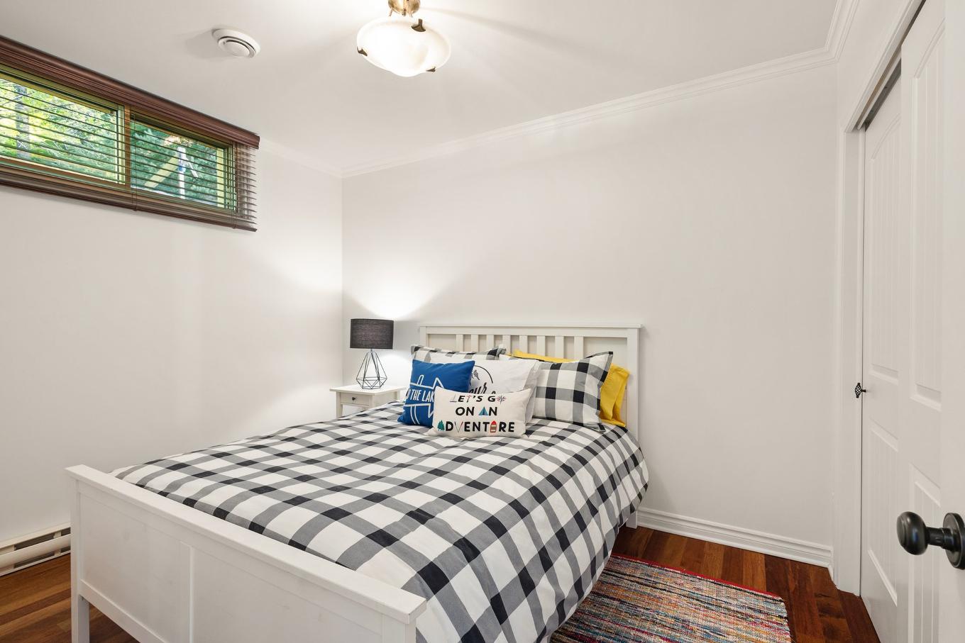 Chambre à coucher - 201 Ch. De La Sablière, Sutton, QC - Indoor Photo Showing Bedroom
