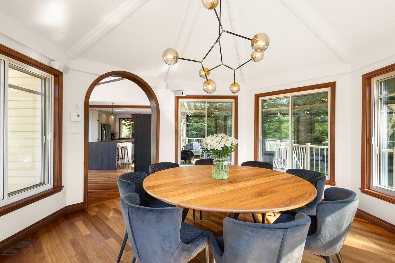 Salle à manger - 201 Ch. De La Sablière, Sutton, QC - Indoor Photo Showing Dining Room