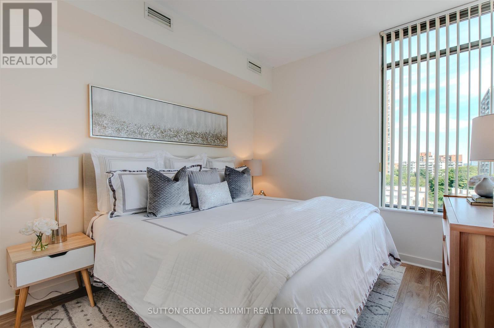 801 - 281 Mutual Street, Toronto, ON - Indoor Photo Showing Bedroom