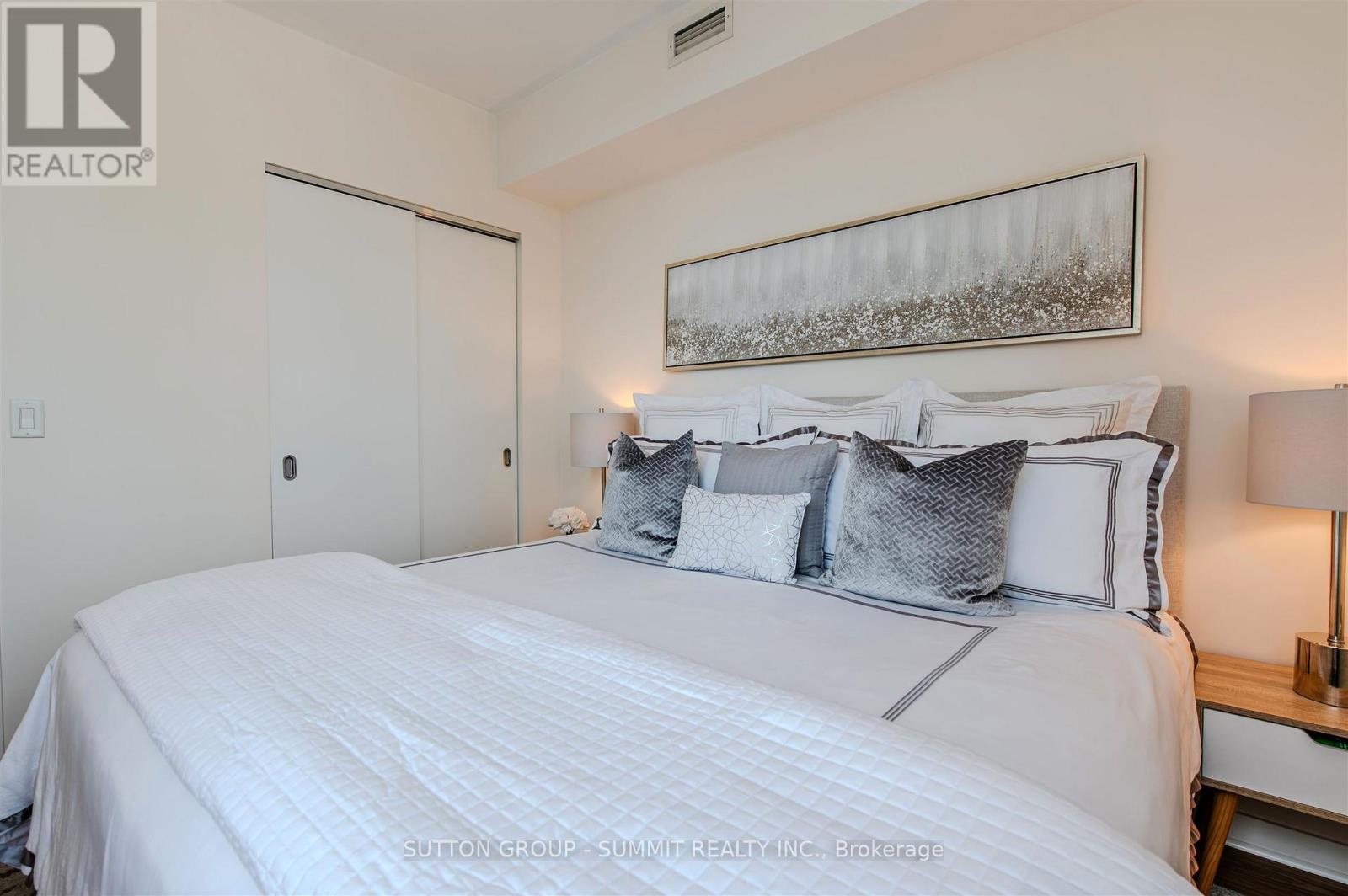 801 - 281 Mutual Street, Toronto, ON - Indoor Photo Showing Bedroom