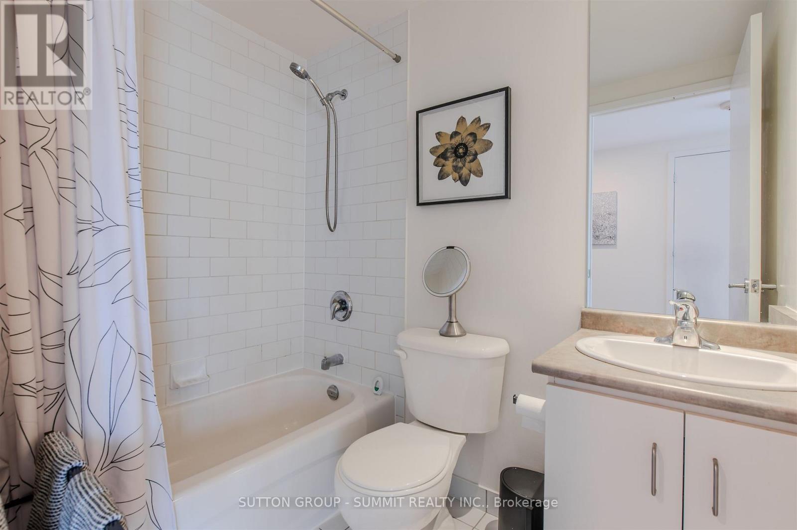 801 - 281 Mutual Street, Toronto, ON - Indoor Photo Showing Bathroom