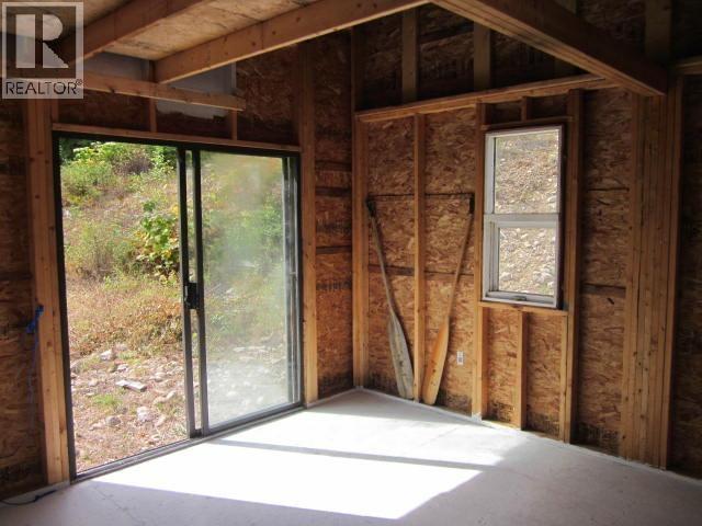 200 Lower Arrow Lake, Castlegar, BC