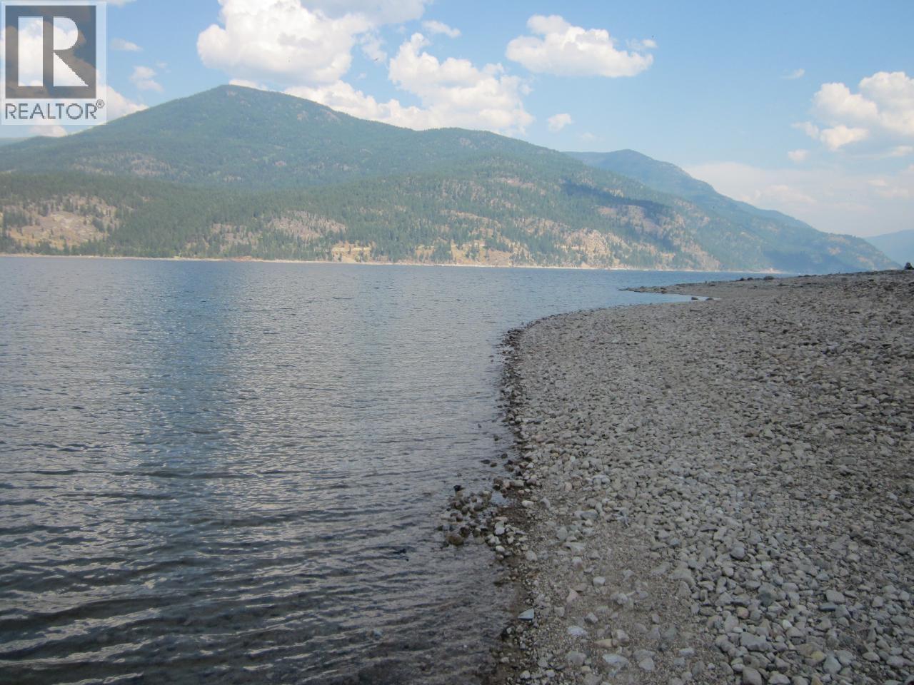200 Lower Arrow Lake, Castlegar, BC