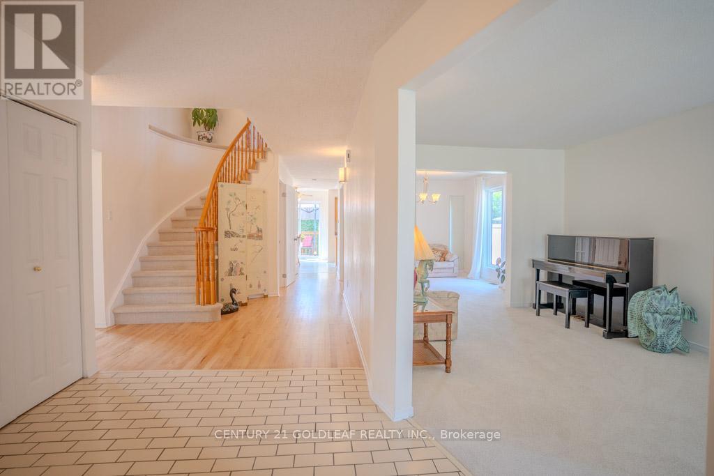 612 Chenier Way, Ottawa, ON - Indoor Photo Showing Other Room