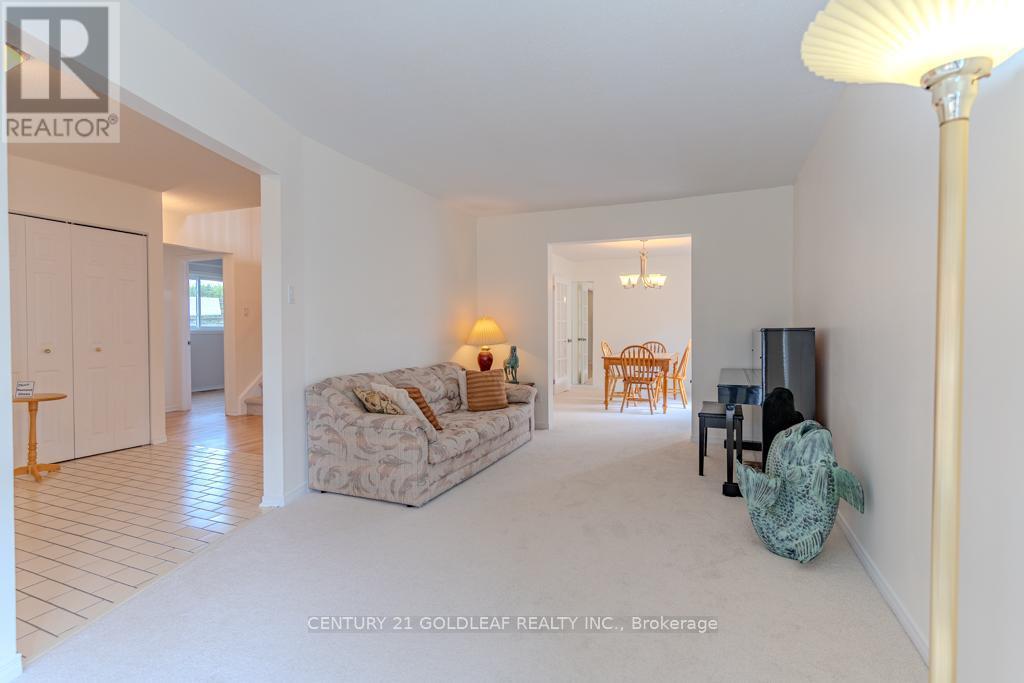 612 Chenier Way, Ottawa, ON - Indoor