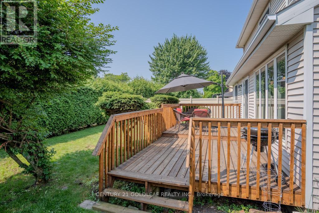 612 Chenier Way, Ottawa, ON - Outdoor With Deck Patio Veranda