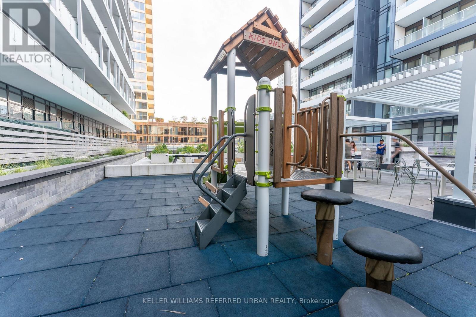 611 - 225 Sumach Street, Toronto, ON - Outdoor