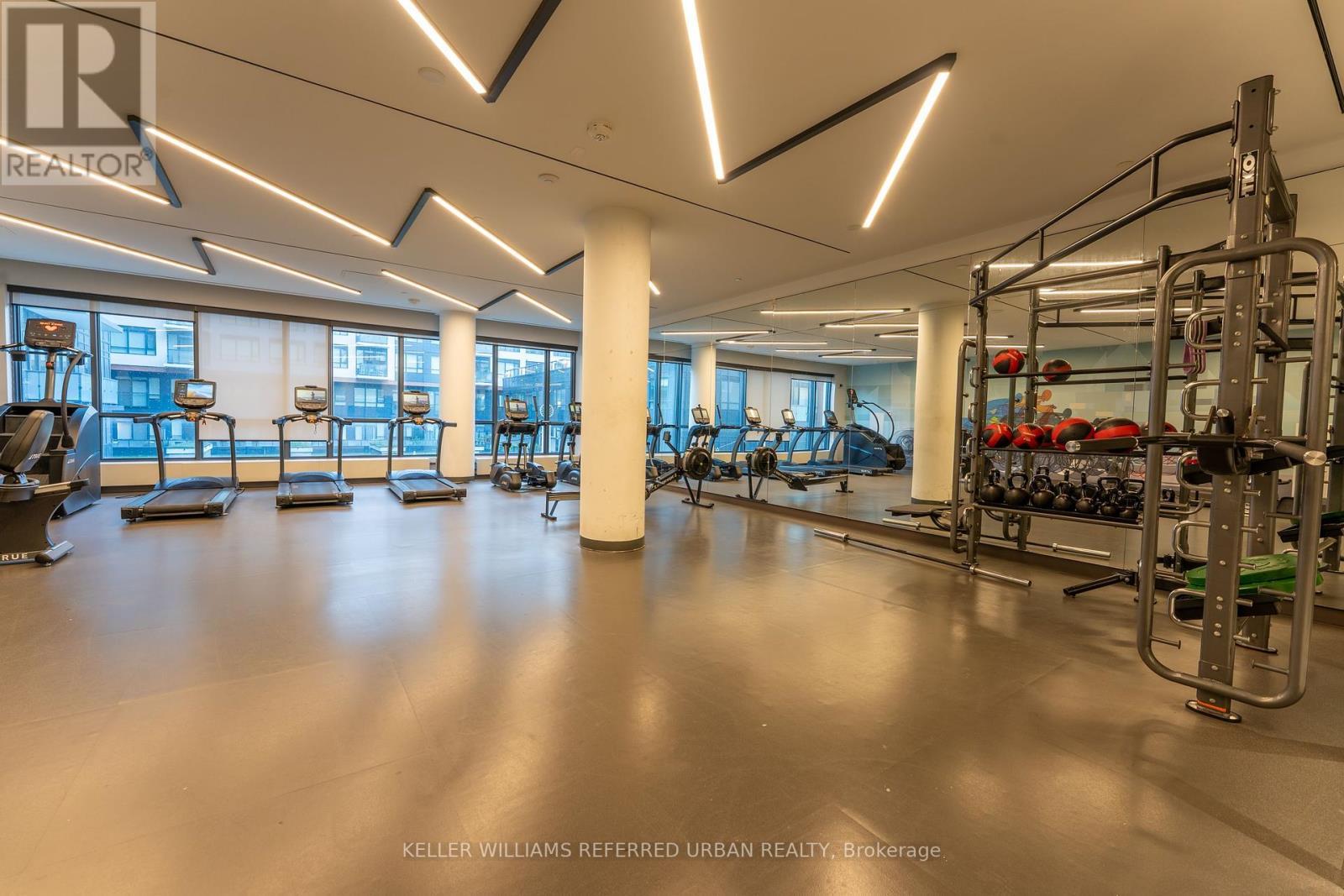 611 - 225 Sumach Street, Toronto, ON - Indoor Photo Showing Gym Room
