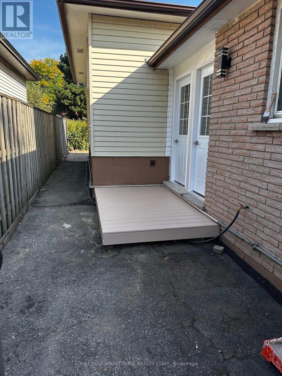 597 Upper Paradise Road, Hamilton, ON - Outdoor With Exterior