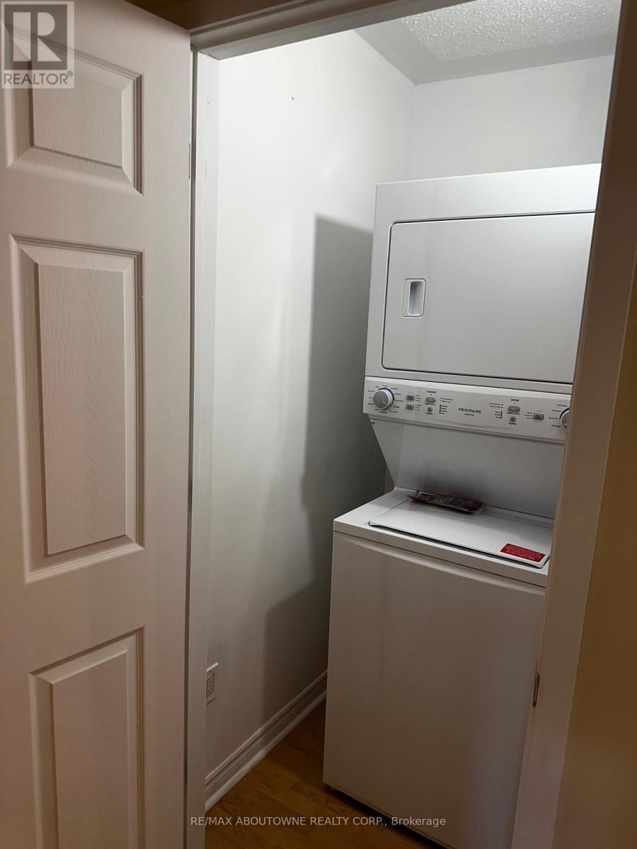 597 Upper Paradise Road, Hamilton, ON - Indoor Photo Showing Laundry Room