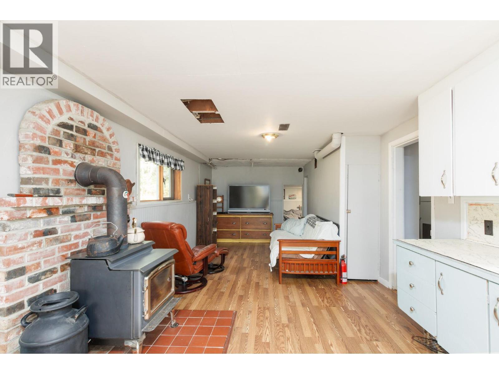 3591 65 Avenue Nw, Salmon Arm, BC - Indoor