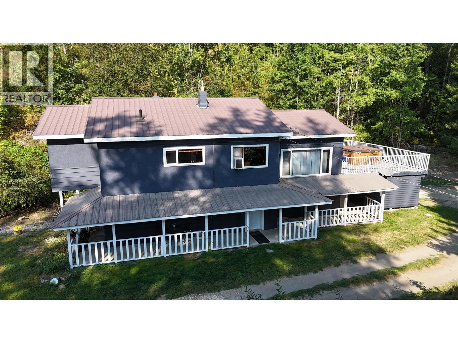 3591 65 Avenue Nw, Salmon Arm, BC - Outdoor With Deck Patio Veranda