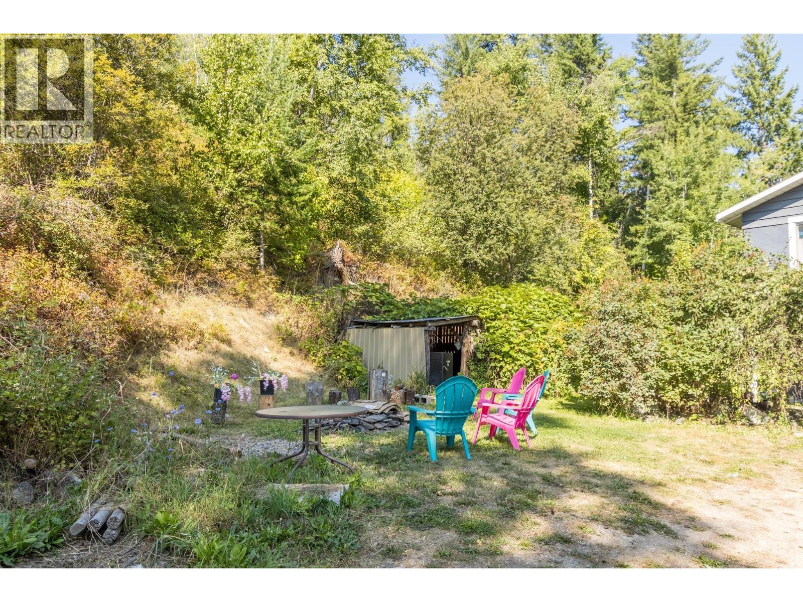 3591 65 Avenue Nw, Salmon Arm, BC - Outdoor