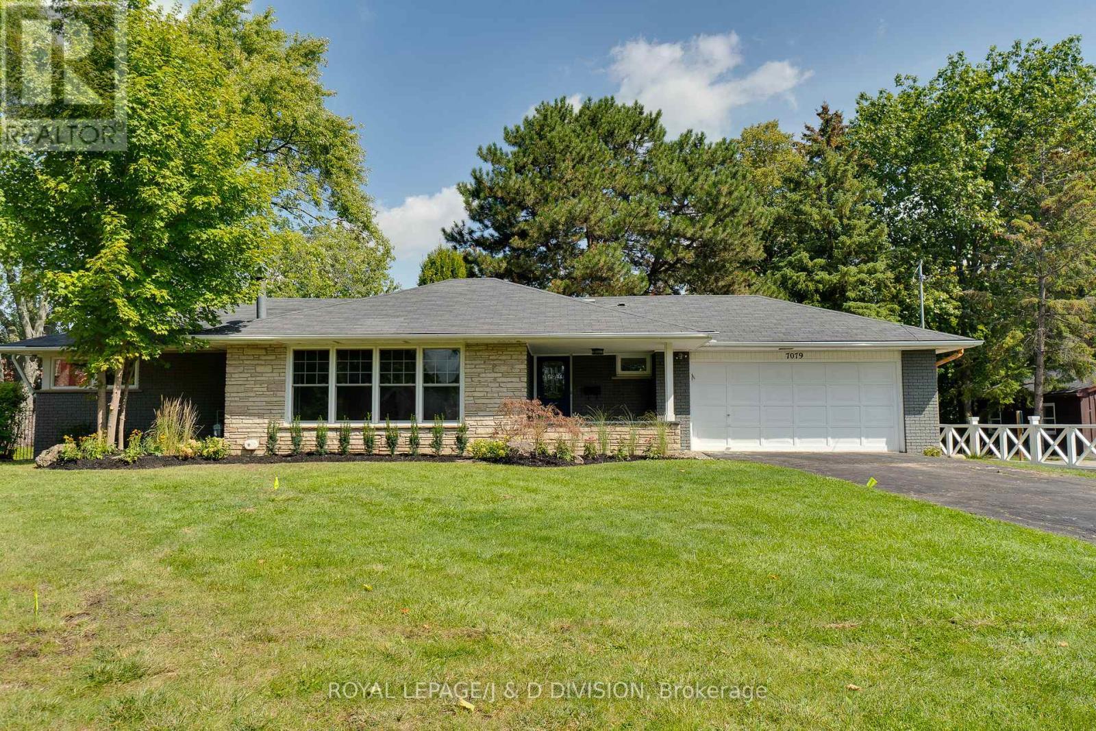 7079 Second Line W, Mississauga, ON - Outdoor