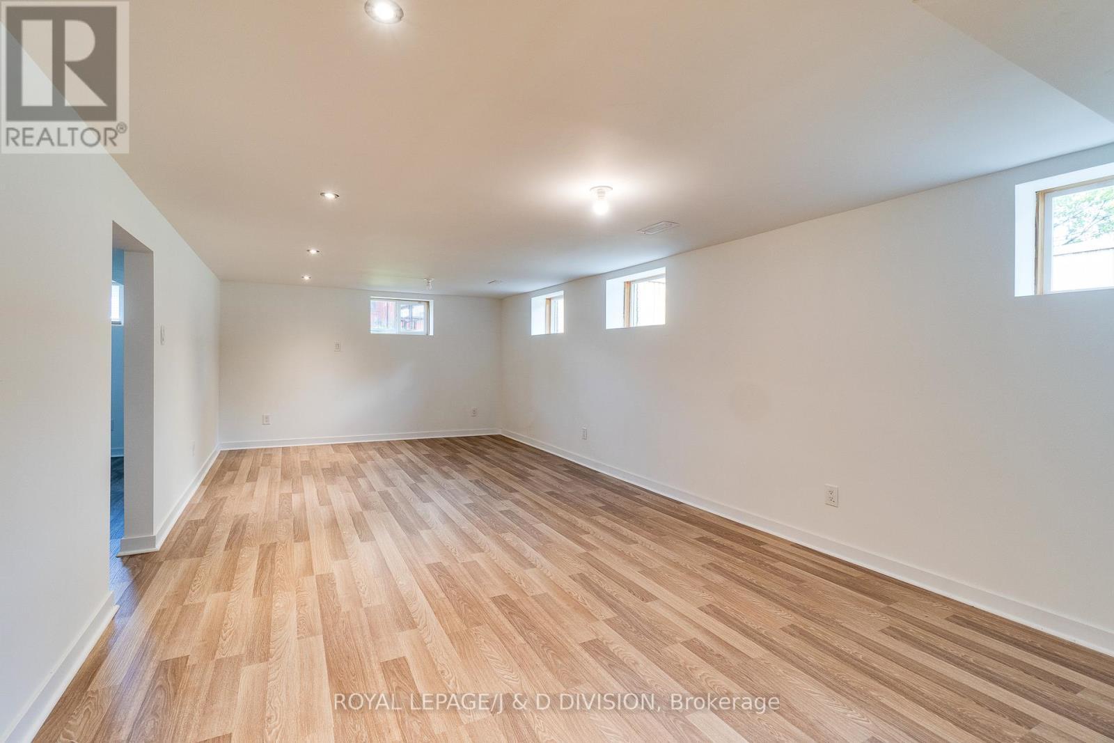 7079 Second Line W, Mississauga, ON - Indoor