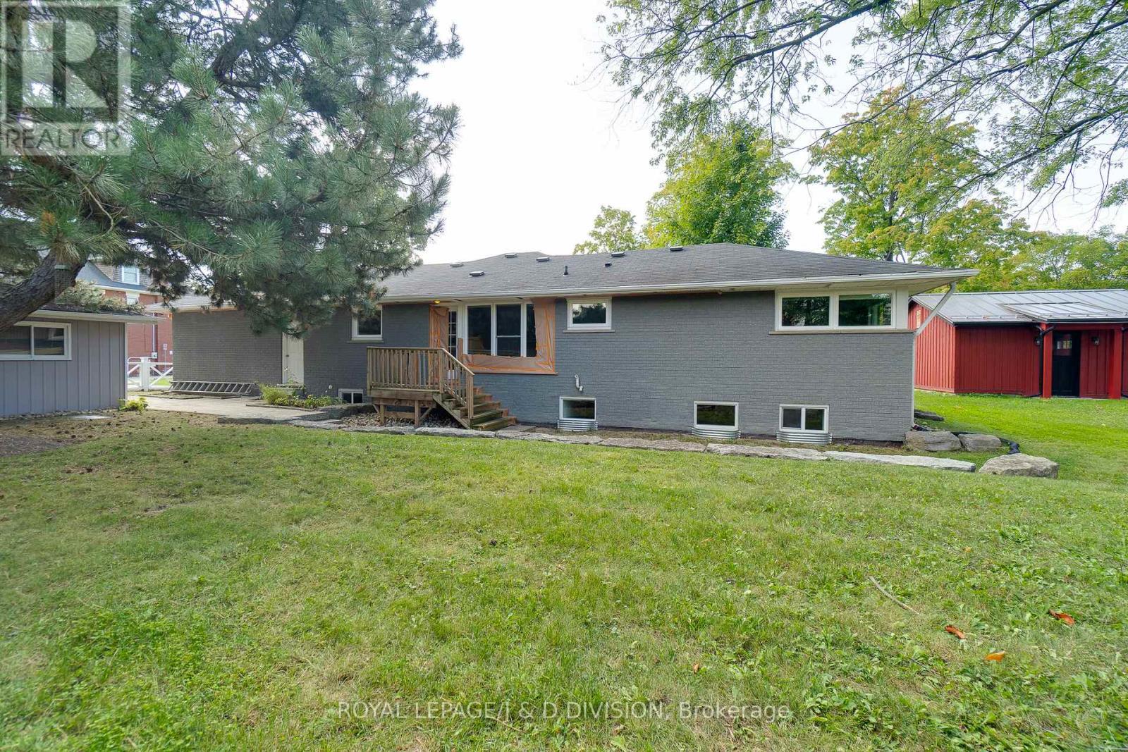 7079 Second Line W, Mississauga, ON - Outdoor