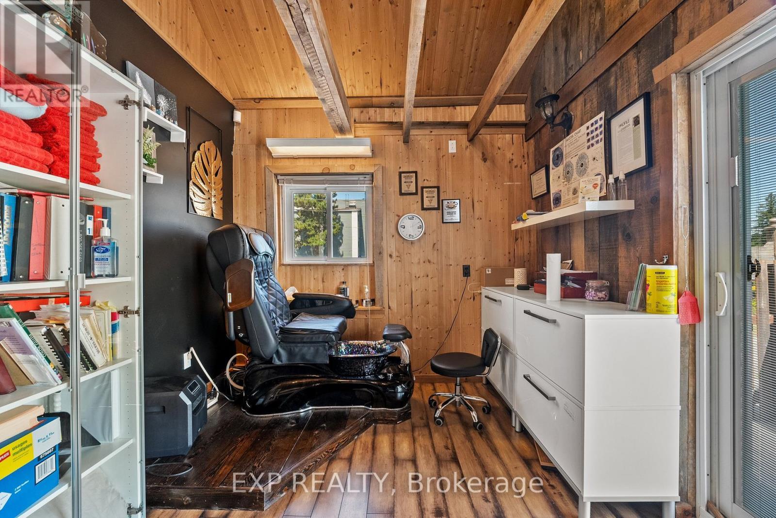 104 William Street N, Kawartha Lakes, ON