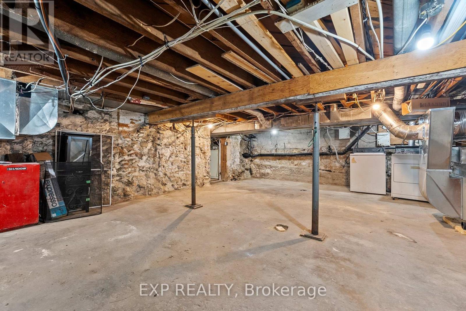 104 William Street N, Kawartha Lakes, ON