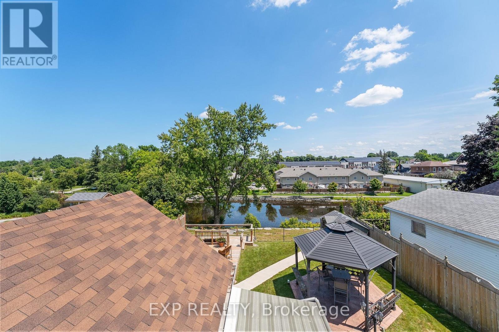 104 William Street N, Kawartha Lakes, ON