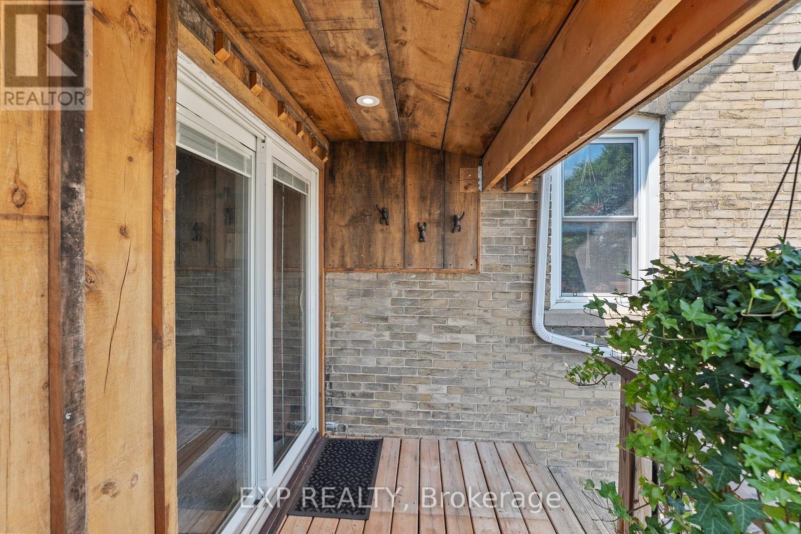 104 William Street N, Kawartha Lakes, ON