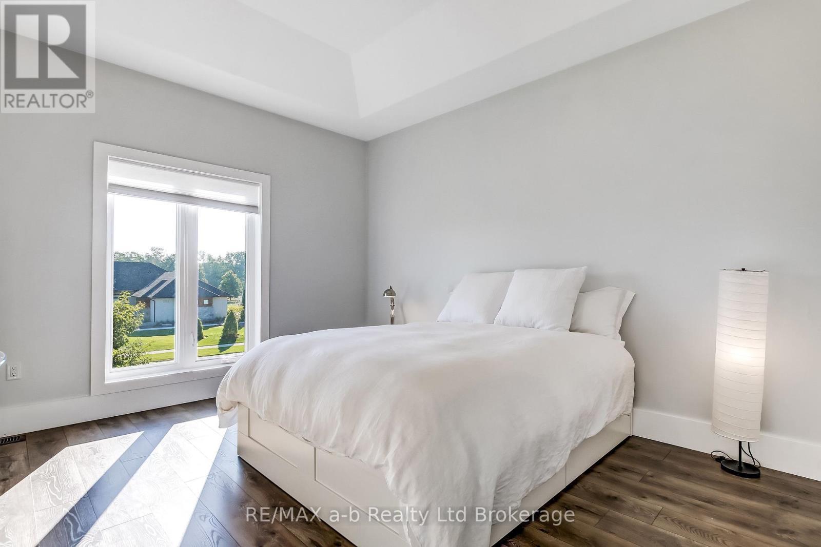48 Otterview Drive, Norwich (Otterville), ON - Indoor Photo Showing Bedroom