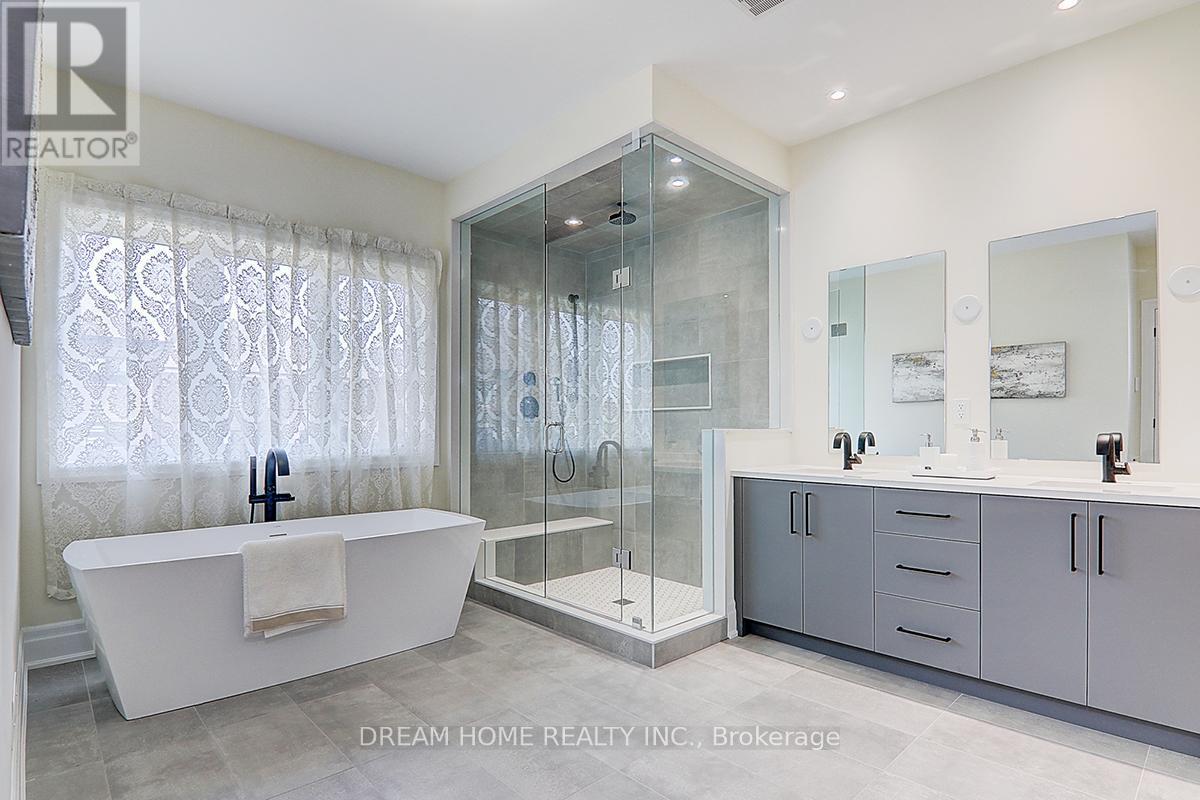 459 Via Romano Boulevard, Vaughan, ON - Indoor Photo Showing Bathroom