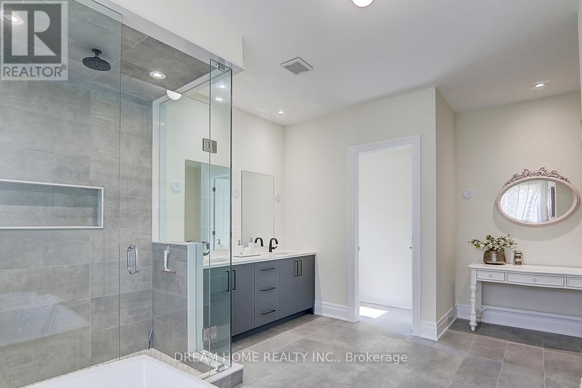 459 Via Romano Boulevard, Vaughan, ON - Indoor Photo Showing Bathroom